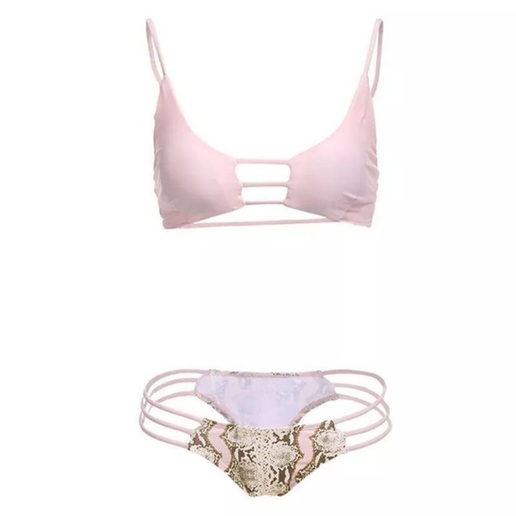 🎉Just in🎉Pink lace padded Brazilian bikini set! - Picture 4 of 8